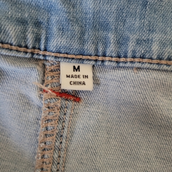 Vans Women's Lightwash Denim Front Button Jean Mini Skirt Size Medium - Picture 2 of 3